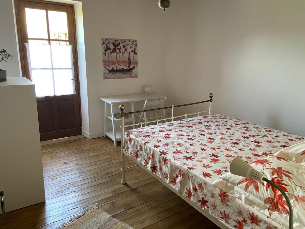 Domaine Du Bourg Salon Bed & Breakfast ภายนอก รูปภาพ