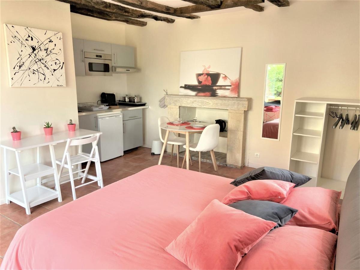 Domaine Du Bourg Salon Bed & Breakfast ภายนอก รูปภาพ